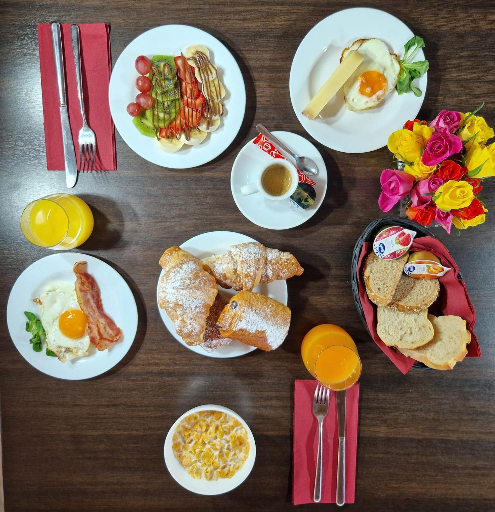 סיון Hotel Castel מראה חיצוני תמונה